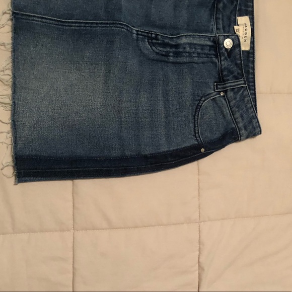 jean skirt - Picture 4 of 4